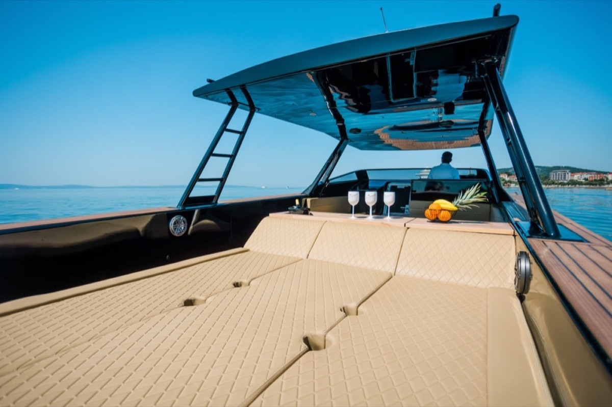Colnago 35 Open deck boat for premium Adriatic charters, Nini Tours, photo 14 of 14