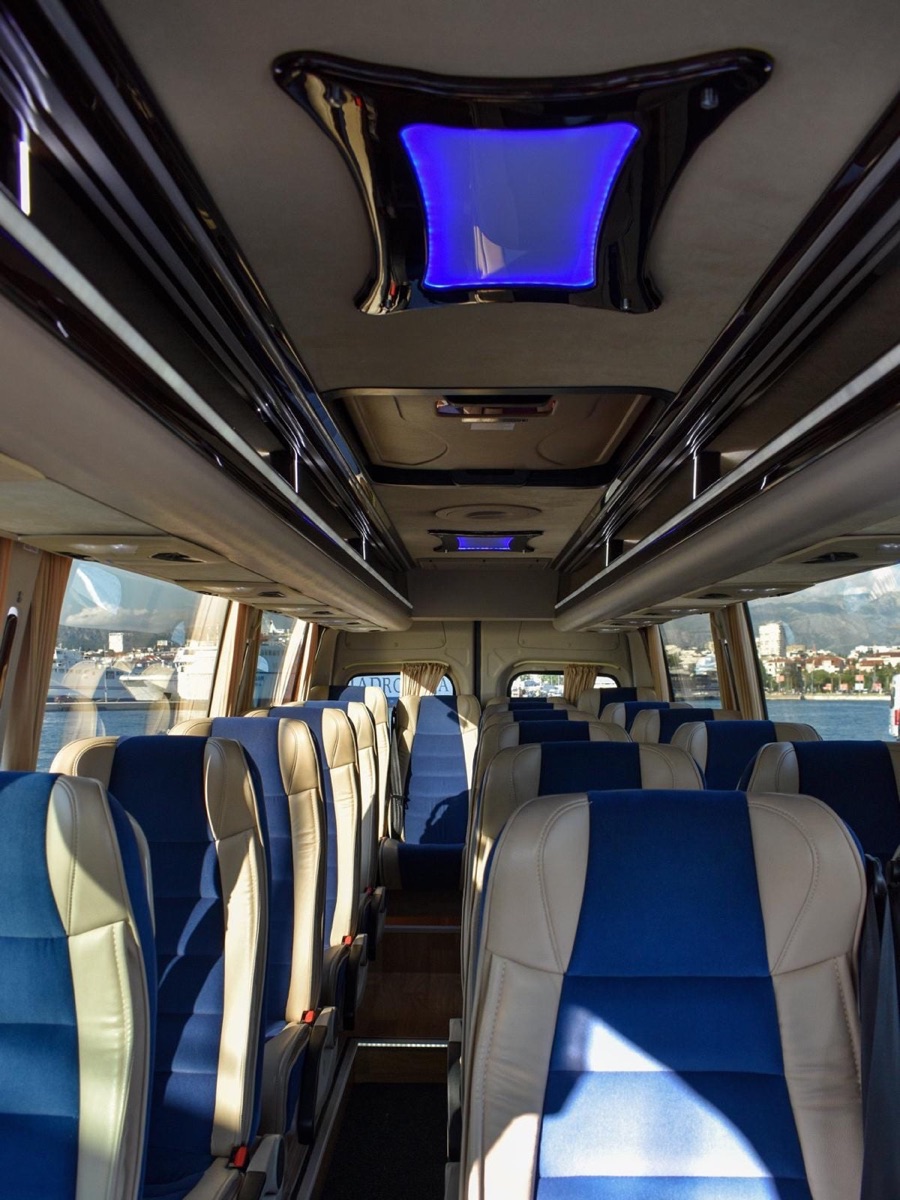 Mercedes Sprinter minibus for groups up to 19 passengers, Nini Tours Split, photo 2 of 2